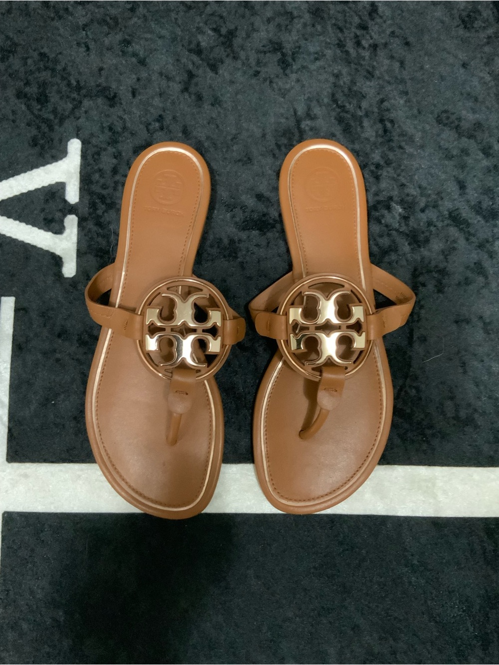 Like New TORY BURCH Miller Medallion Logo Sandals - 8.5